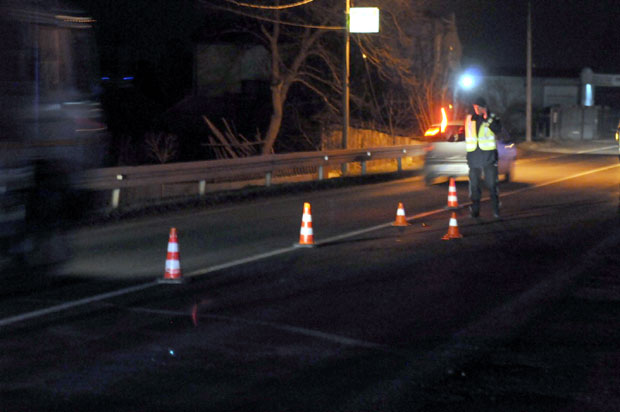 Удес у Конареву: “Пасат” покосио пешака на Ибарској (ФОТО/ВИДЕО)